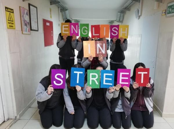English In Street e-Twinning Projesi çalışmalarımız devam ediyor.